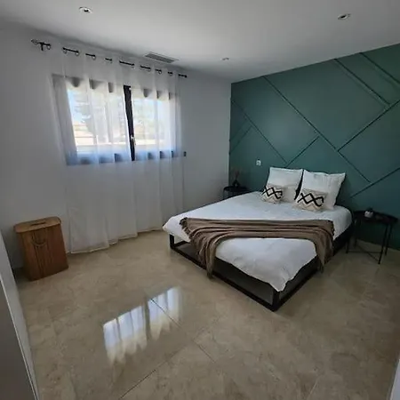 Maison Moderne * Saint-Genies-de-Malgoires