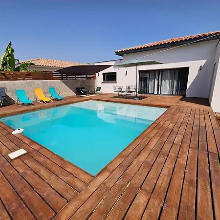 Maison Moderne Willa Saint-Genies-de-Malgoires